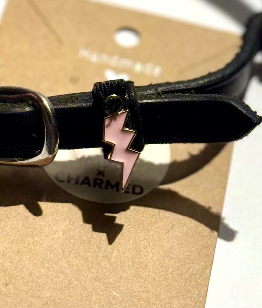 Spur Charms- Pink lightning bolt (Pair)